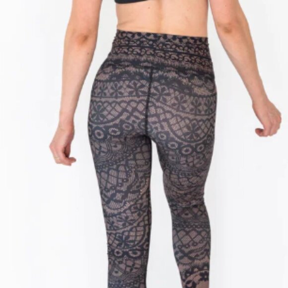 Niyama Sol Sofia Lace Leggings - Picture 14 of 15
